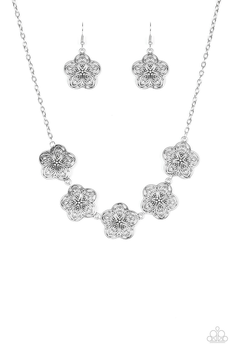 Garden Groove - Silver Ornate Flower Necklace