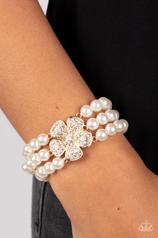 Park Avenue Orchard - Pearl Stretch Bracelet Featuring a Glitzy Gold Flower