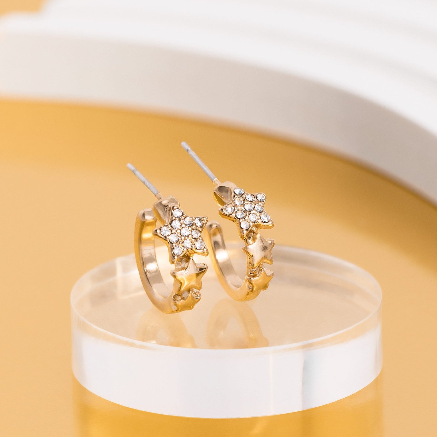 Starfish Showpiece - Gold Hoop Earrings