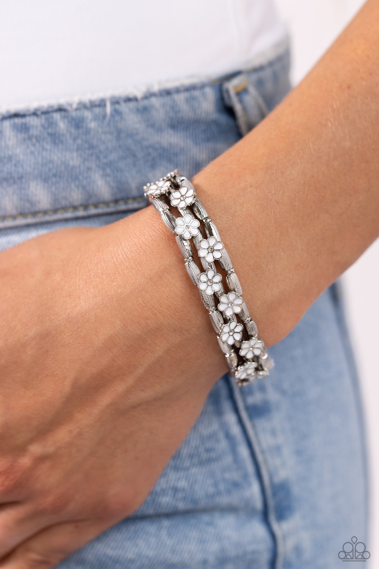 Scattered Springtime - White Springtime Daisy Inspired Bracelet